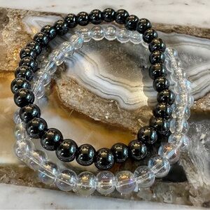 3049 Chic Black and Iridescent Beaded Bracelet Set